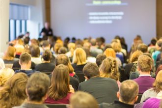Saúde mental no serviço público em Palmas: desafios, impactos e caminhos para uma gestão mais humana